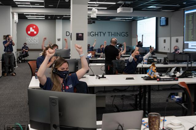 NASA image: Cheering for Perseverance Landing