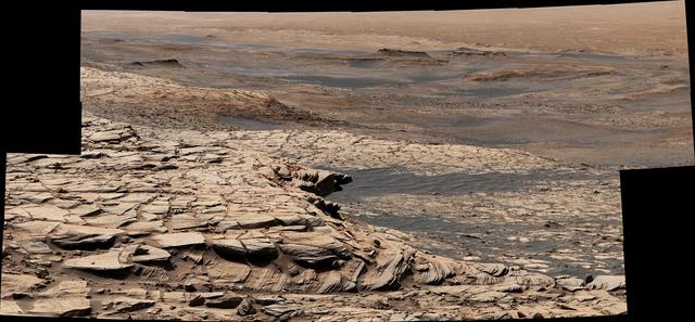 NASA image: Curiosity's View From the Top of the 'Greenheugh Pediment'