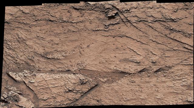 NASA image: Curiosity's Mastcam Views Layers at Las Claritas