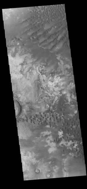 NASA image: Kaiser Crater Dunes