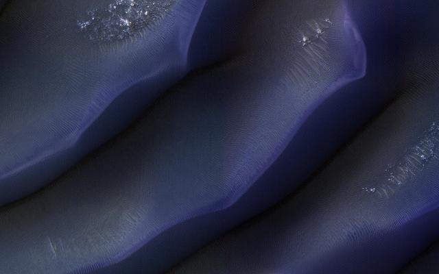 NASA image: Dunes in Hellas