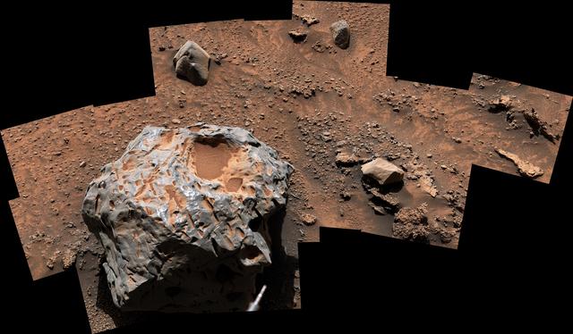 NASA image: Curiosity Finds a Meteorite, 'Cacao'