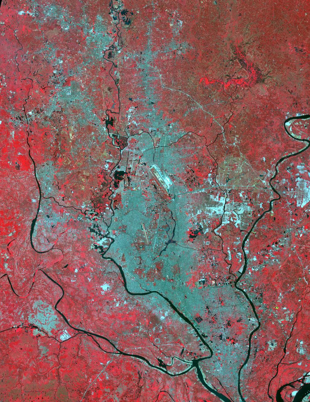 Rupganj, Bangladesh was one of the top 3 fastest growing cities in the world between 2000 and 2020. The population increased from 76,000 to 482,000. The ASTER images were acquired November 10, 2000, during a period of flooding; and April 24, 2023. They cover an area of 40.5 by 52.5 km, and are located at 23.7 degrees north, 90.4 degrees east. https://photojournal.jpl.nasa.gov/catalog/PIA26282