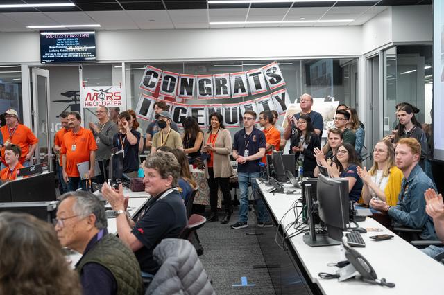 NASA image: Mars Helicopter Team Witnesses Final Downlink
