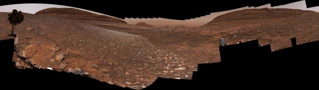 NASA image: Curiosity Takes a 360-Degree View of Gediz Vallis Channel