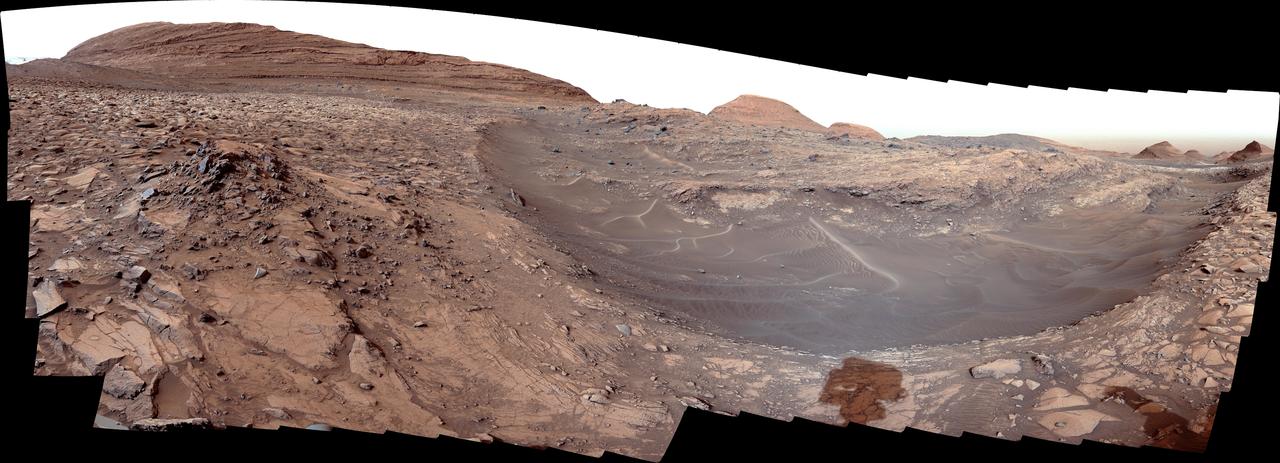 Curiosity Views Gediz Vallis Channel