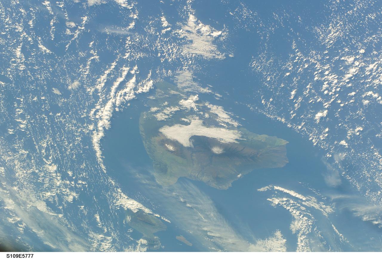 STS109-E-5777 (7 March 2002) --- The main island of Hawaii is at frame center of this digital still camera's view recorded from the Space Shuttle Columbia during flight day 7. Maui (left) and Kahoolawe can be seen at bottom center.