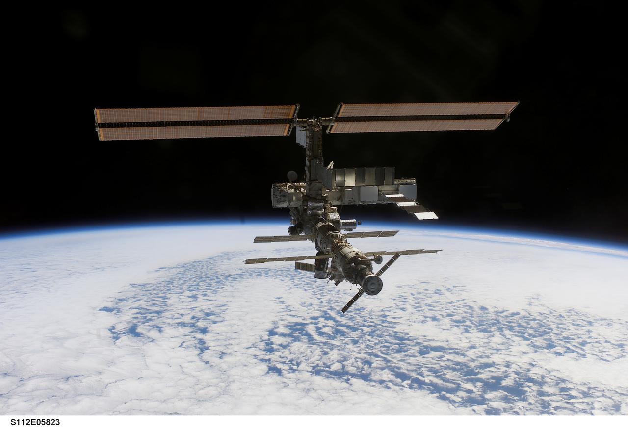 Flyaround view of ISS zenith aft and port sides