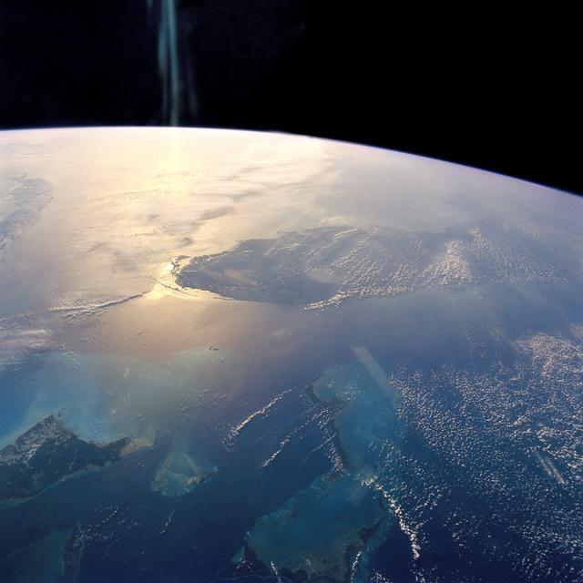 NASA image: Florida and Bahamas in Sunglint