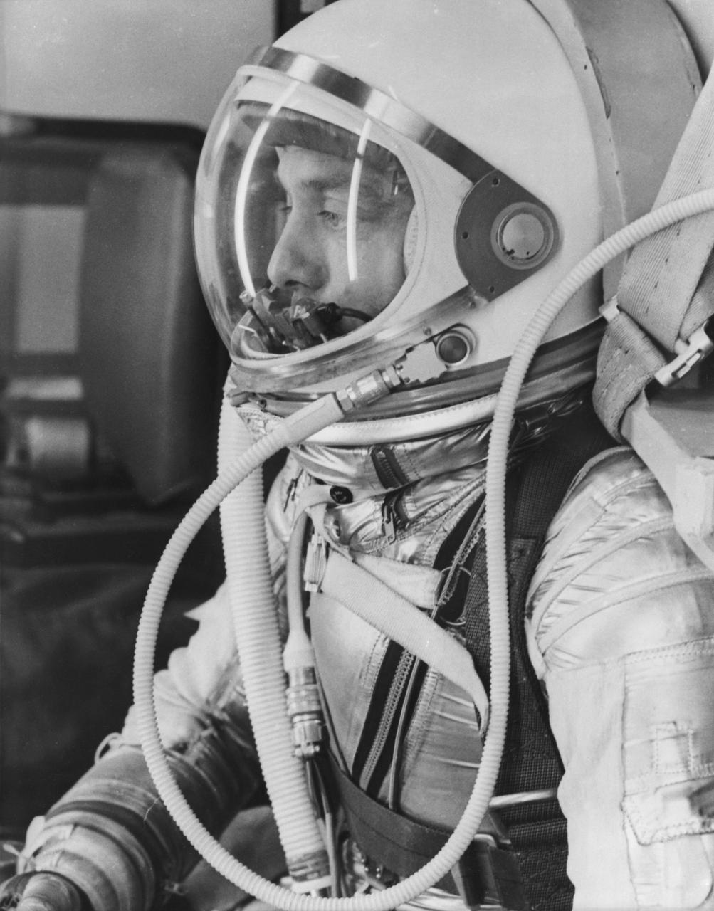 S61-02766 (5 May 1961) --- Side view of astronaut Alan B. Shepard Jr. in his pressure suit, with helmet closed, for the Mercury-Redstone 3 (MR-3) flight, the first American manned spaceflight. Photo credit: NASA or National Aeronautics and Space Administration