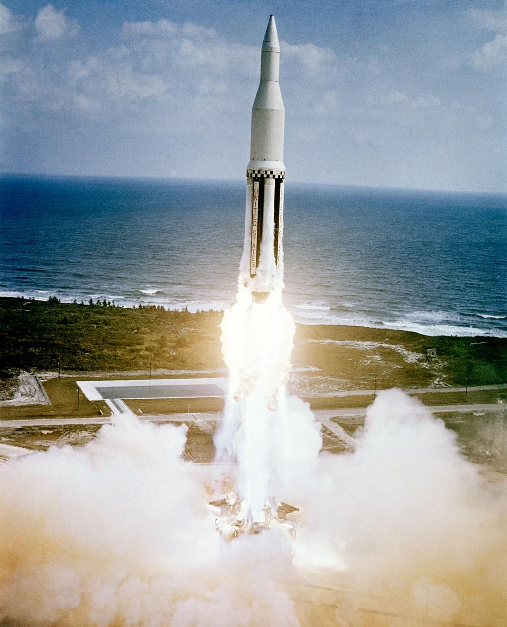 S62-05105 (14 September 1962) --- Artist's concept of a Saturn launch.
