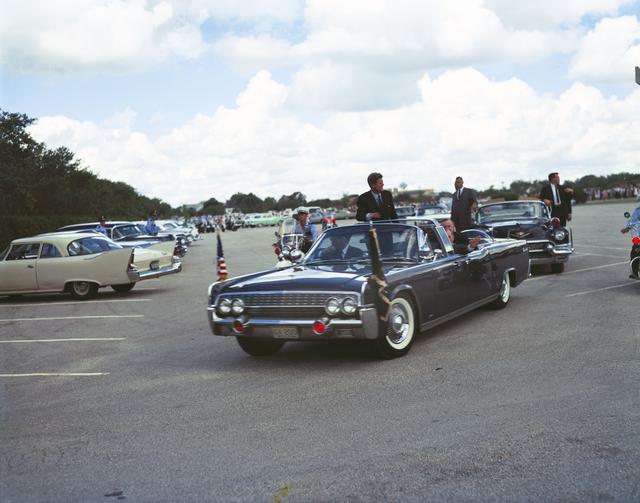 NASA image: PRESIDENT JOHN F. KENNEDY - PARADE - HOUSTON, TX