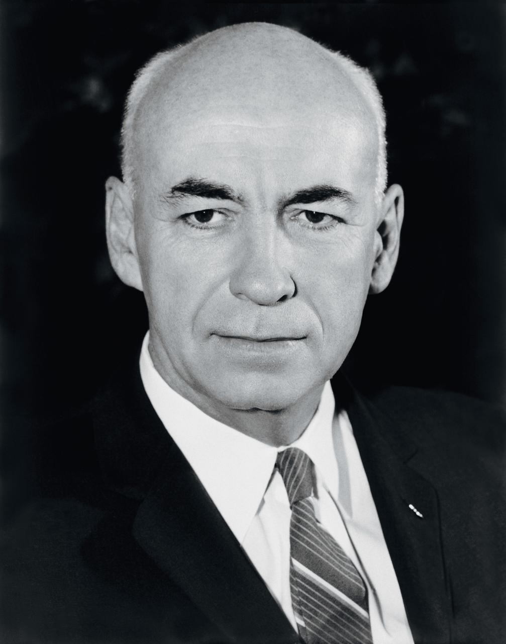 S65-45100 (Jan. 1965) --- Portrait of Dr. Robert R. Gilruth, Director of the Manned Spacecraft Center.  Photo credit: NASA