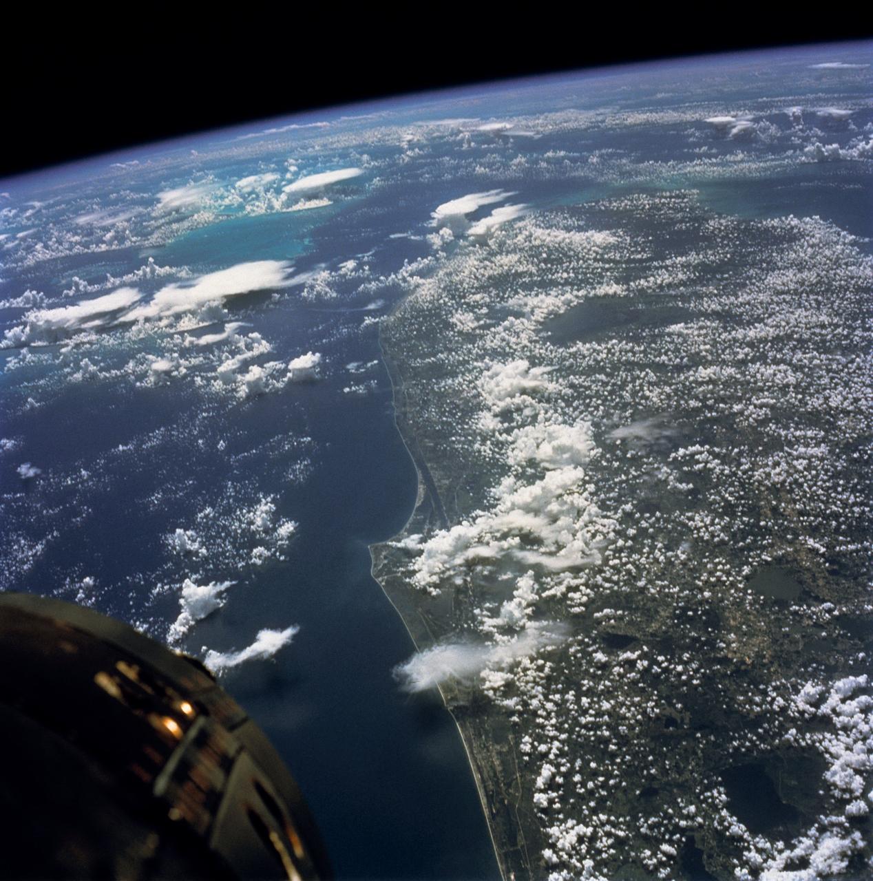 S65-45753 (21-29 Aug. 1965) --- Cape Kennedy, Florida is featured in this image photographed from the Gemini-5 spacecraft in orbit over Earth.