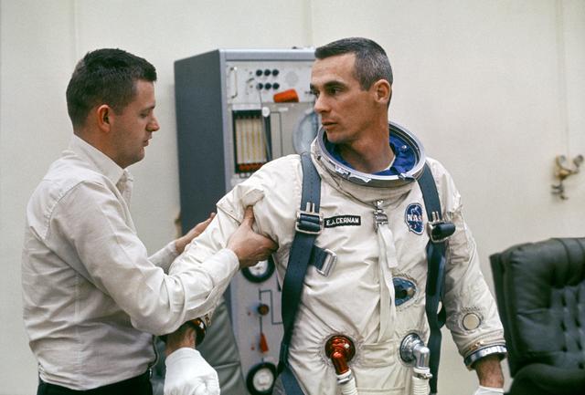 NASA image: GEMINI-TITAN (GT)-9 TEST - ASTRONAUT EUGENE A. CERNAN - TRAINING - MSC