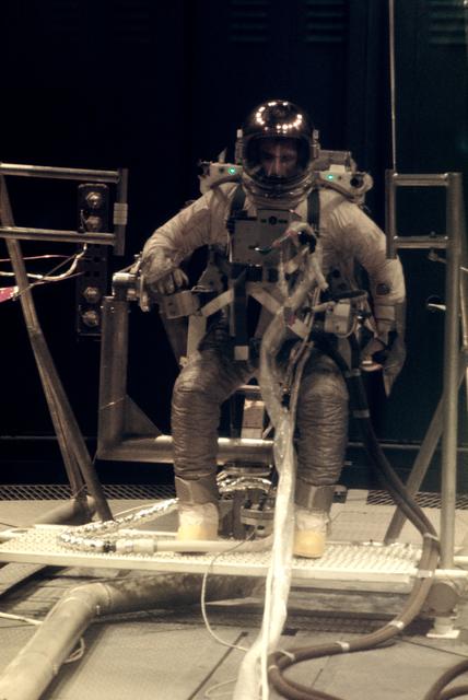 NASA image: GEMINI-TITAN (GT)-9 TEST - ASTRONAUT EUGENE A. CERNAN - TRAINING - MSC