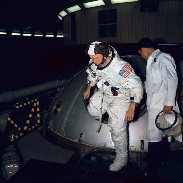 NASA image: Crew Training - Apollo 8 (Centrifuge) - MSC 