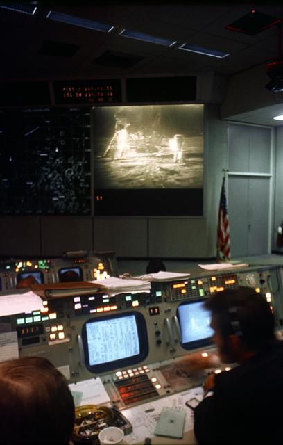 NASA image: View - Mission Control Center (MCC) - Lunar Surface - Apollo XI Extravehicular Activity (EVA) - MSC