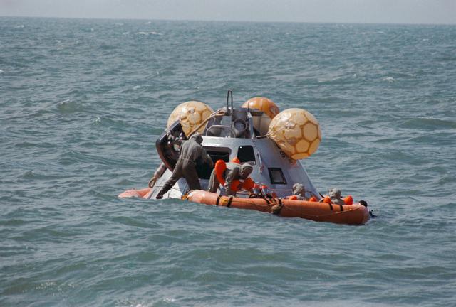 NASA image: Apollo 12 crewmen participate in water egress training