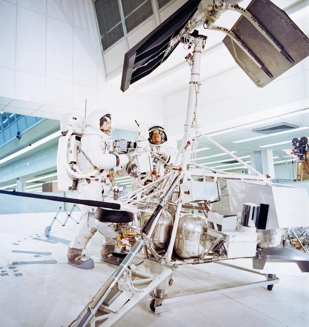 NASA image: Apollo XII - EVA CREW TRAINING - KSC