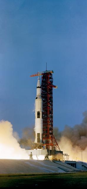 NASA image: LAUNCH - APOLLO 13 - LUNAR LANDING MISSION - KSC