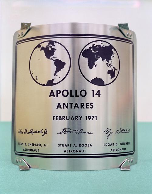 NASA image: Plaque the Apollo 14 crew will leave on the Moon