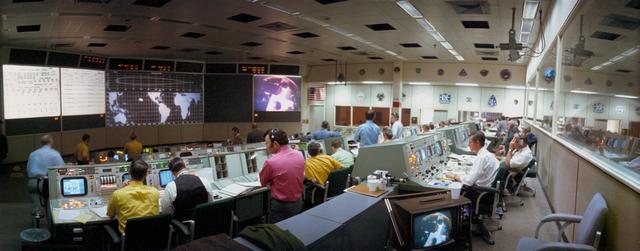 NASA image: Wide angle view of Mission Control Center during Apollo 14 transmission