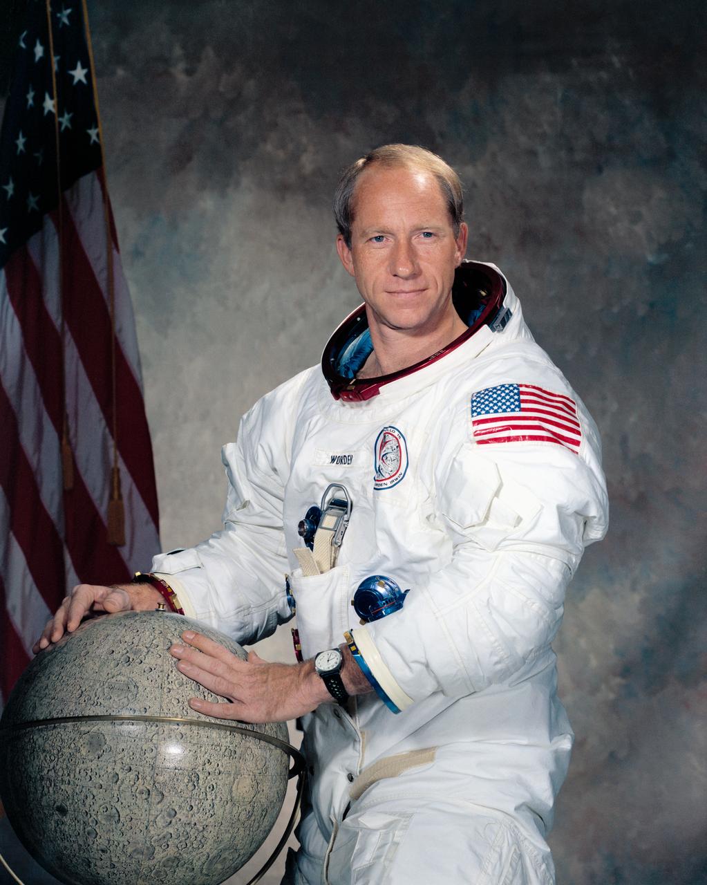 S71-52280 (1971) --- Astronaut Alfred M. Worden