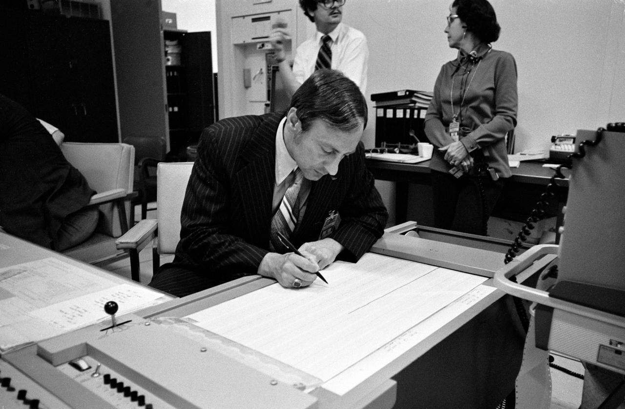 S72-35460 (18 April 1972) --- Dr. J.F. Zieglschmid, M.D., Missions Operations Control Room (MOCR) White Team Surgeon, is seated in the Medical Support Room (MSR) in the Mission Control Center (MCC). He monitors crew biomedical data being received from the Apollo 16 spacecraft on the third day of the lunar landing mission.