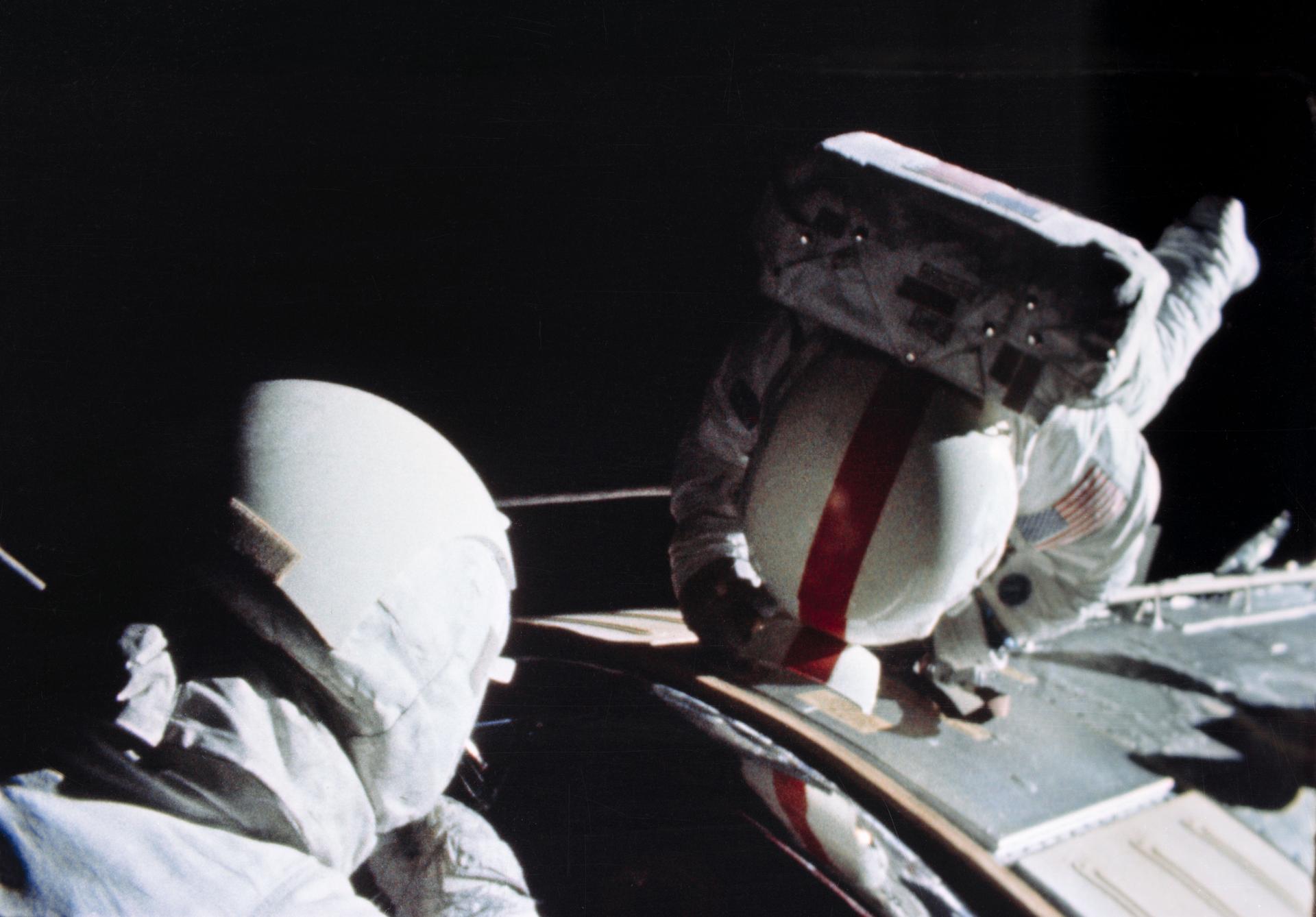 Astronaut Ken Mattingly, performs an spacewalk during the Apollo 16 trans-Earth coast.