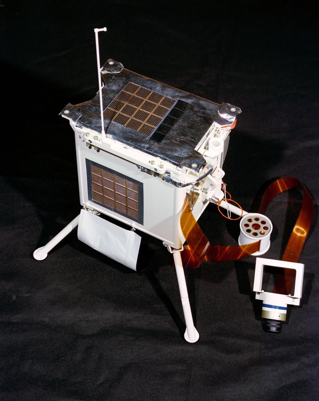 S72-37257 (November 1972) --- The Lunar Ejecta and Meteorites Experiment (S-202), one of the experiments of the Apollo Lunar Surface Experiments Package which will be carried on the Apollo 17 lunar landing mission. The purpose of this experiment is to measure the physical parameters of primary and secondary particles impacting the lunar surface.