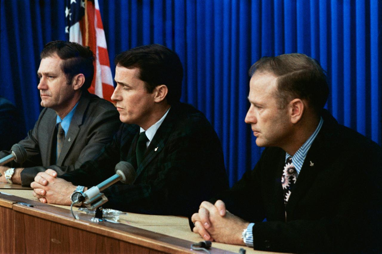 S72-46702 (December 1972) --- The three members of the prime crew of the third of three scheduled manned Skylab missions (Skylab 4) appear before a gathering of news media representatives at a press conference held at the Manned Spacecraft Center. They are, left to right, astronaut William R. Pogue, pilot; scientist-astronaut Edward G. Gibson, science pilot; and astronaut Gerald P. Carr, commander. Photo credit: NASA