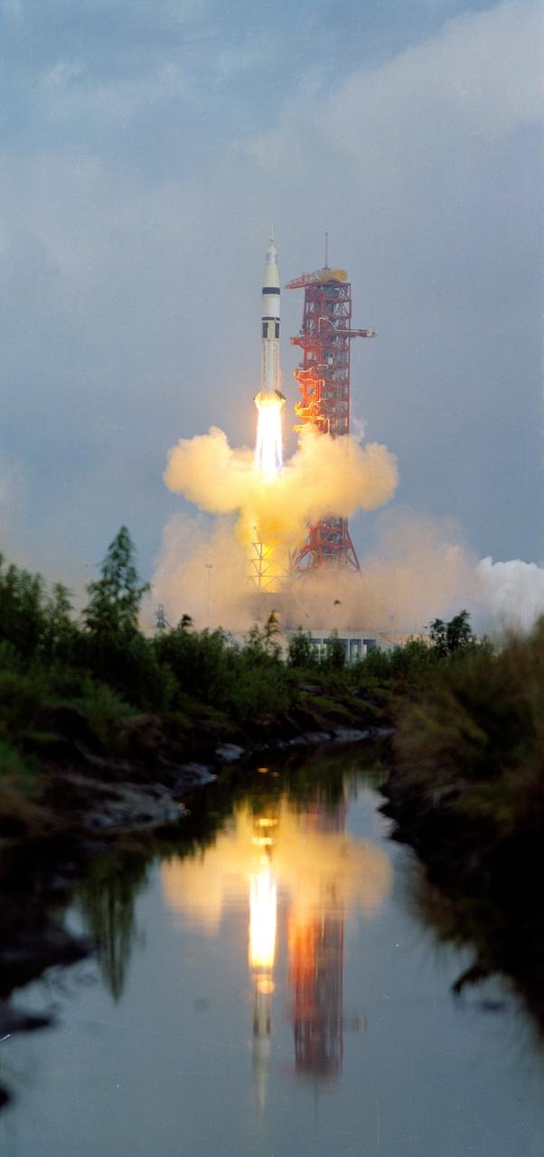 S73-27095 (25 May 1973) --- The Skylab 2 crew, consisting of astronauts Charles Conrad Jr., Joseph P. Kerwin and Paul J. Weitz, inside the command module atop a Saturn IB launch vehicle, heads toward the Skylab space station in Earth orbit. The command module was inserted into Earth orbit approximately 10 minutes after liftoff. The three represent the first of three crews who will spend record-setting durations for human beings in space, while performing a variety of experiments. Photo credit: NASA