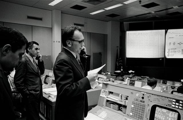NASA image: Dr. Lubos Kohoutek in Mission Control during Skylab 4