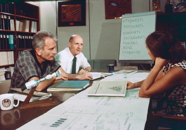 NASA image: APOLLO-SOYUZ TEST PROJECT (ASTP) Russian language class