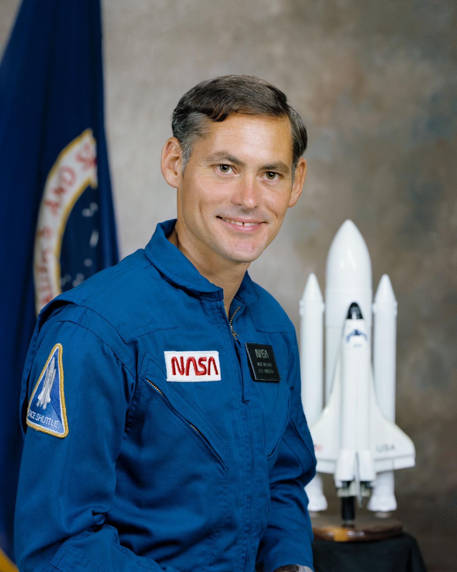 Official astronaut portrait for Richard Mullane