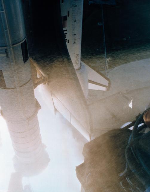 NASA image: LAUNCH - STS-1 - KSC