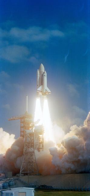NASA image: Space Shuttle Columbia OV (101) launching from pad 39A begining STS-2