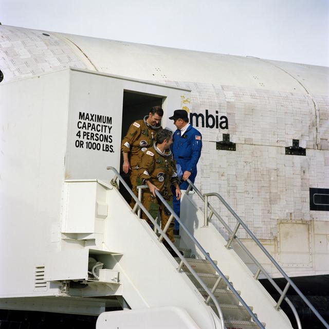 NASA image: POST-FLIGHT (EGRESS) - STS-2 - EDWARDS AFB (EAFB), CA