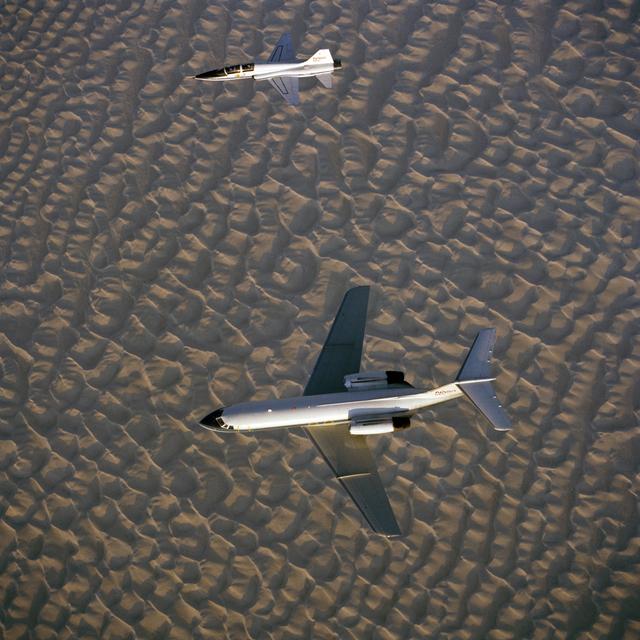 NASA image: SIMULATION (LANDING) - SHUTTLE - CA