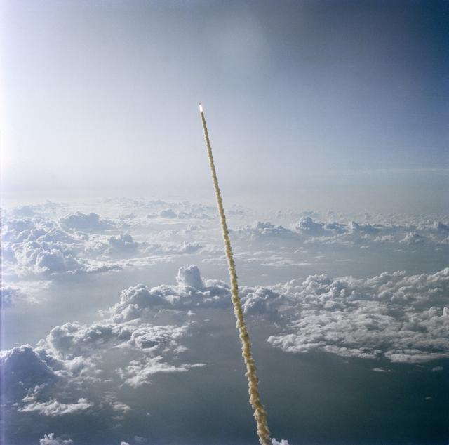 NASA image: LAUNCH - STS-7 - KSC