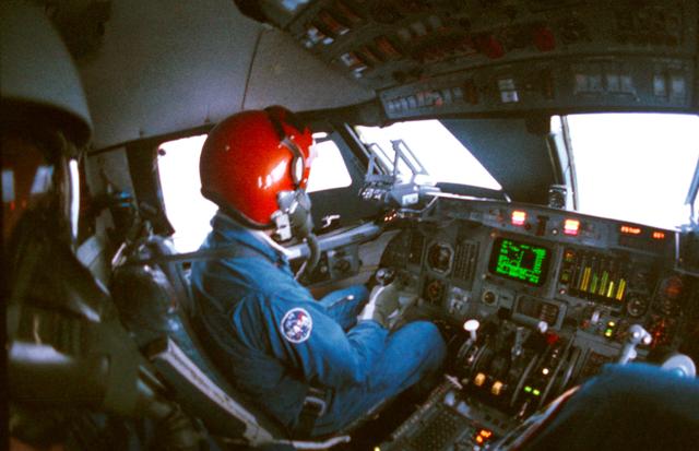 NASA image: CREW TRAINING - STS-9