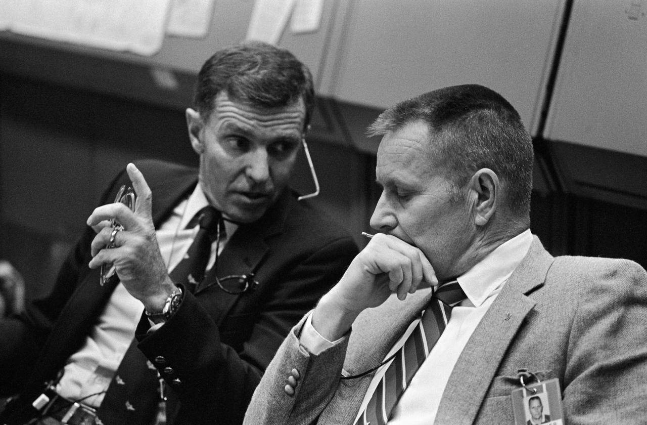 Mission Control Center (MCC) activities during Day-1 of the STS-9 mission with Flight Director Jay H. Greene and Lt. Gen. James A. Abrahamson.       1. Lt. General James A. Abrahamson   2. Jay H. Green   3. MOCR     JSC, Houston, TX