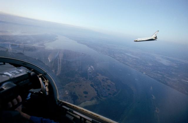 NASA image: Aerial view of the Challenger making approach for landing at KSC