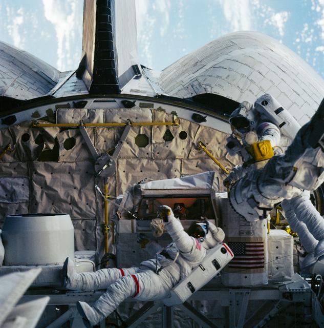 NASA image: INFLIGHT (CREW ACTIVITY)  - STS-41G 