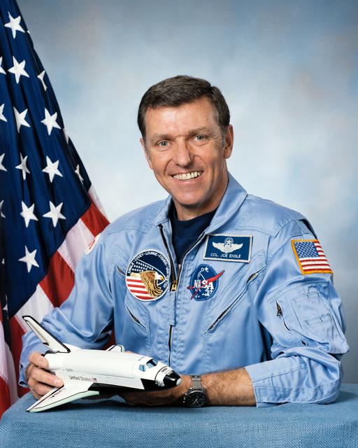 NASA image: PORTRAITS - ASTRONAUT COL. ENGLE, JOE H. - JSC