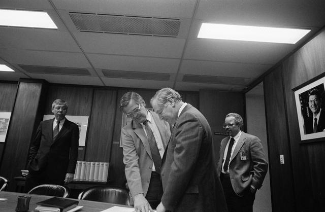 NASA image: Presidential commission investigating Challenger accident at JSC