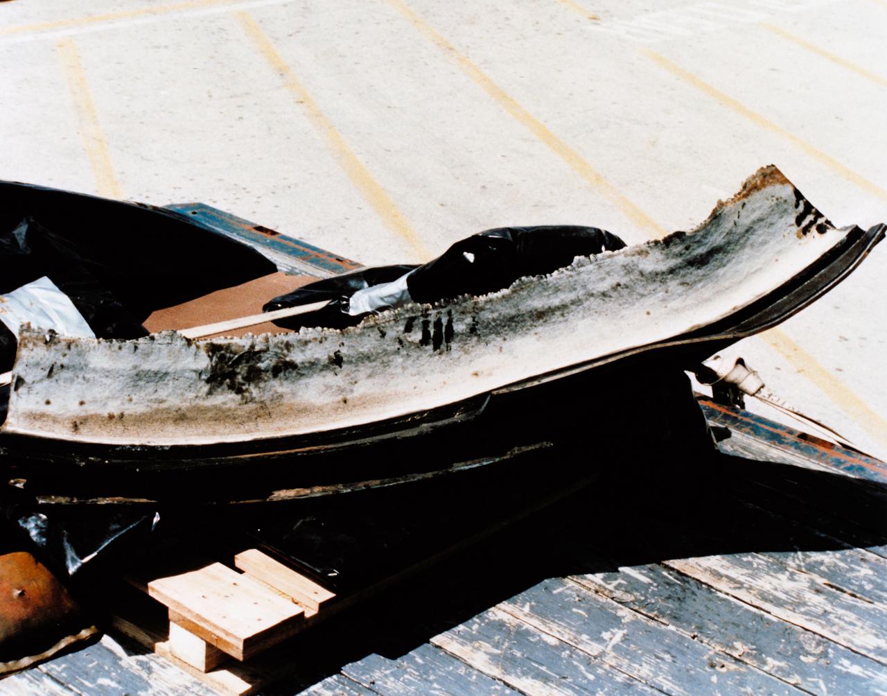 S86-29888 (20 March 1986) --- Stena workhorse arrival and offload of SRB. Trident Basin. (112) (st)