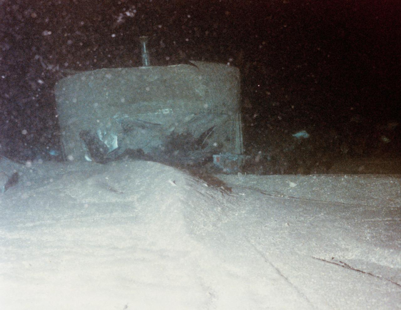 S86-29996 (16 March 1986) --- Deep Drone contact #192 dive 54.  (st)