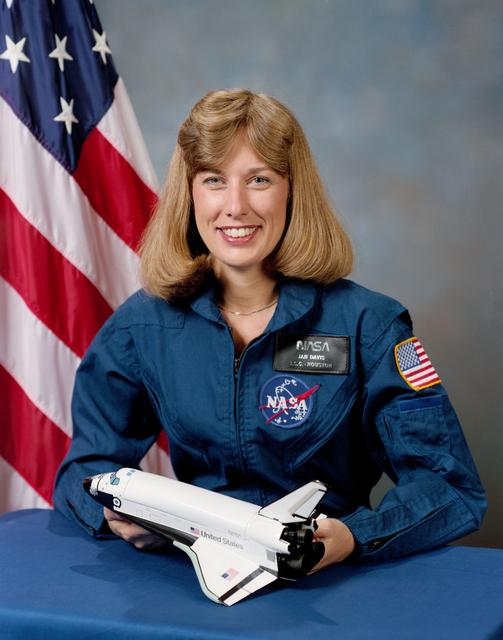 NASA image: Official portrait of 1987 astronaut candidate N. Jan Davis
